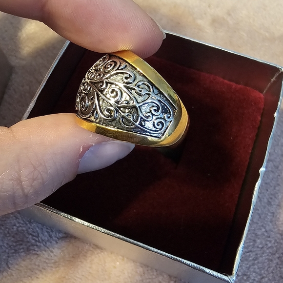 Premier Designs Statement Ring - Picture 2 of 4